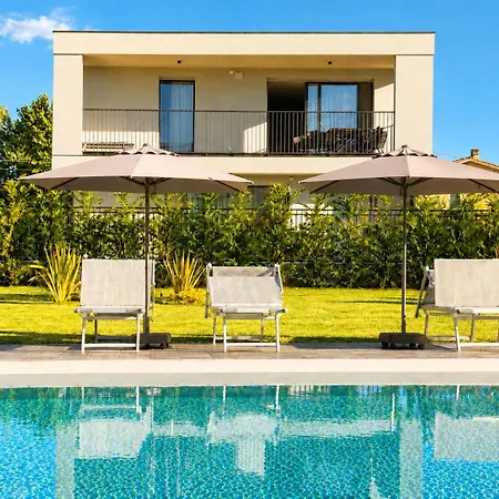 Casa Schoeni - Exklusive Mit Poolblick In Lejlighed