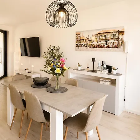 Casa Schoeni - Exklusive Mit Poolblick In Lejlighed